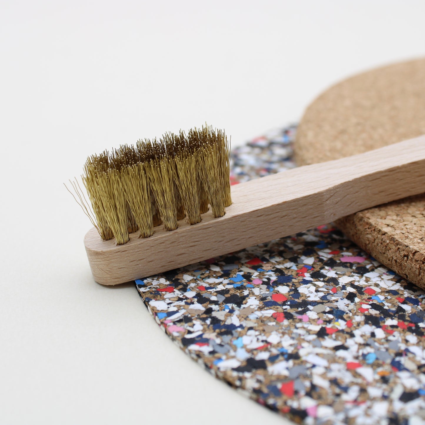 Brass wire brush