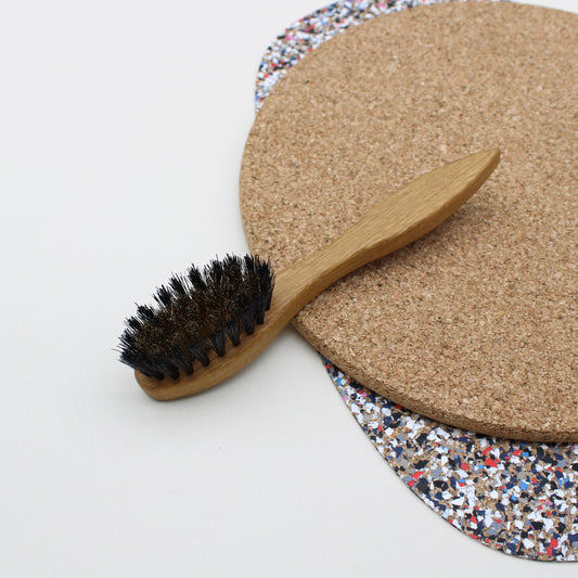Suede brush