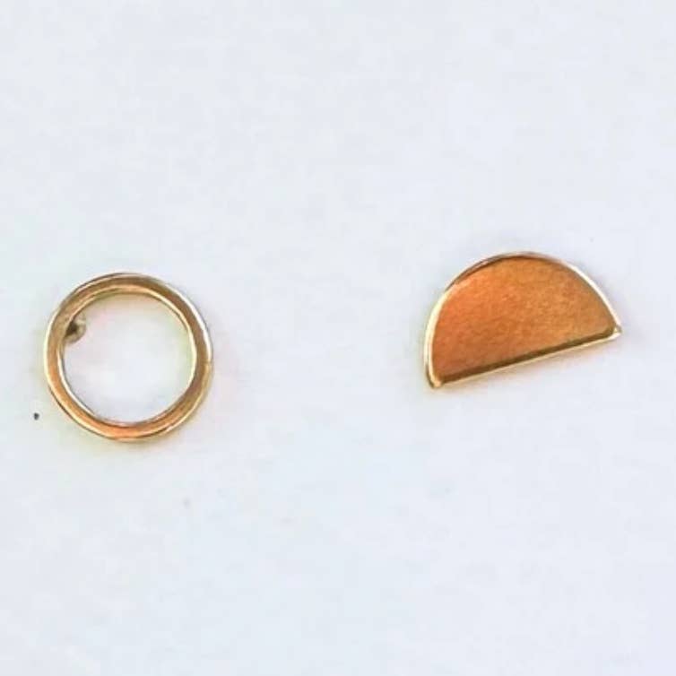Mismatch Studs