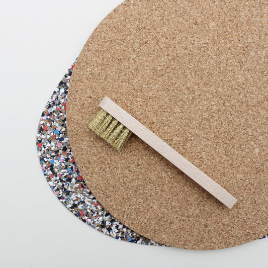 Brass wire brush