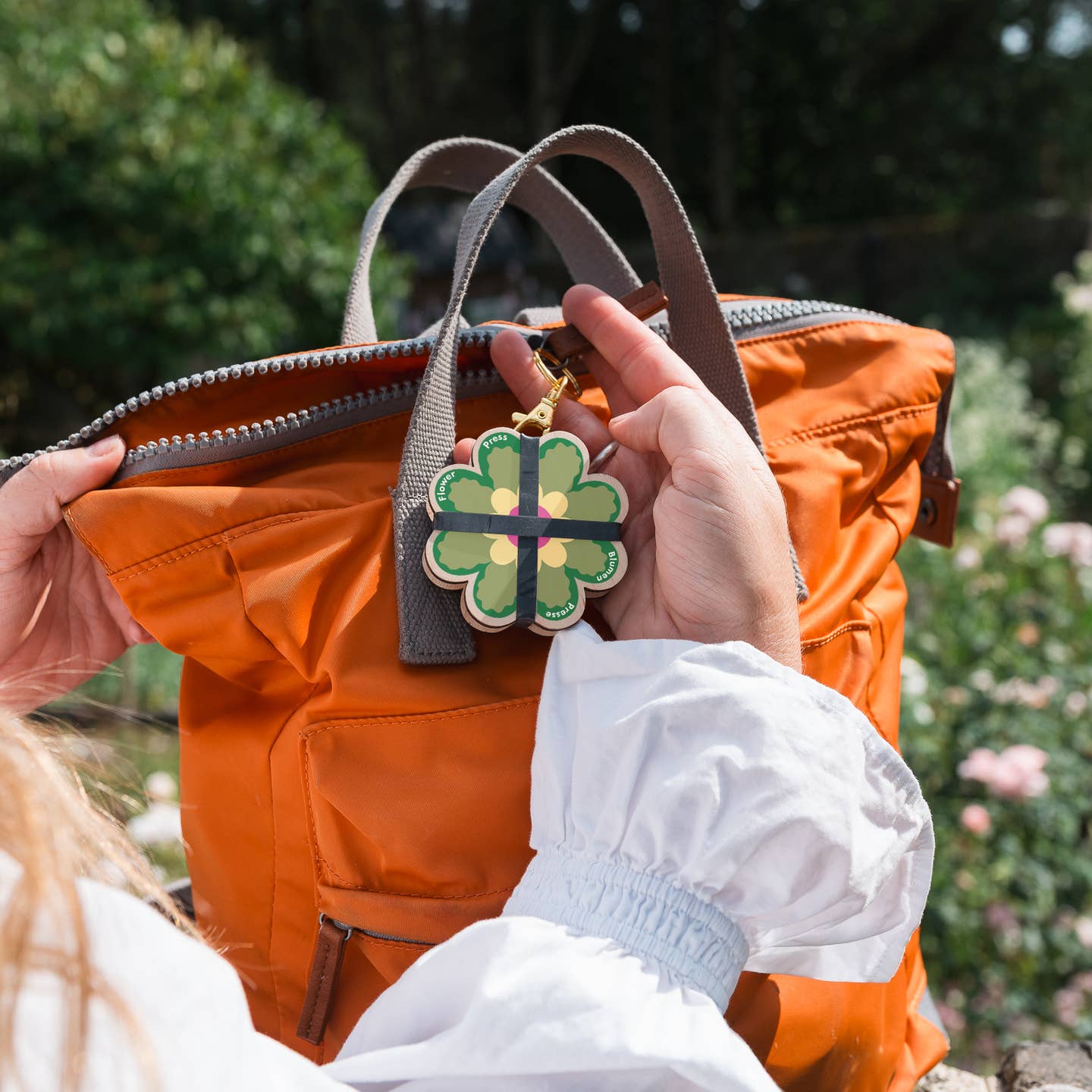 Keyring Flower Press - Greens & Yellows