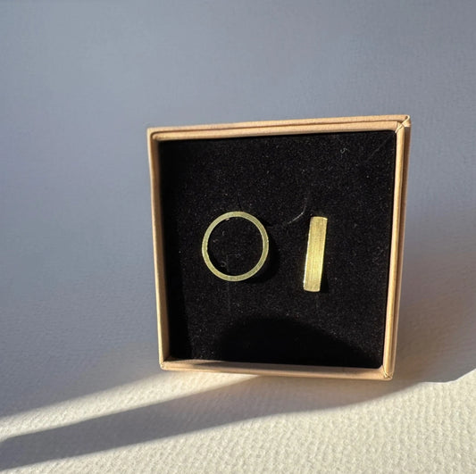 Mismatch Geo Circle + Line Large Studs