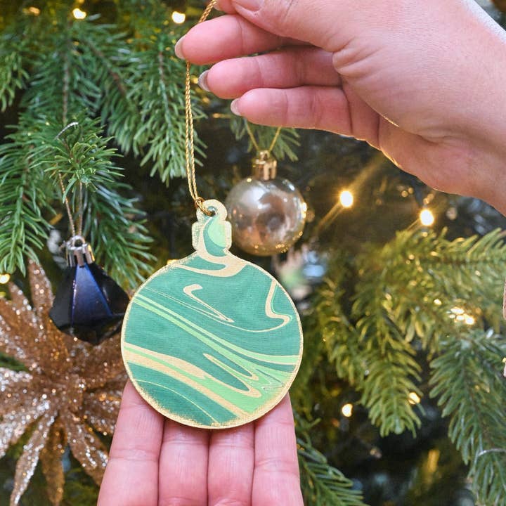 Keepsake Marble Ornament Greeting Card - Bauble Emerald