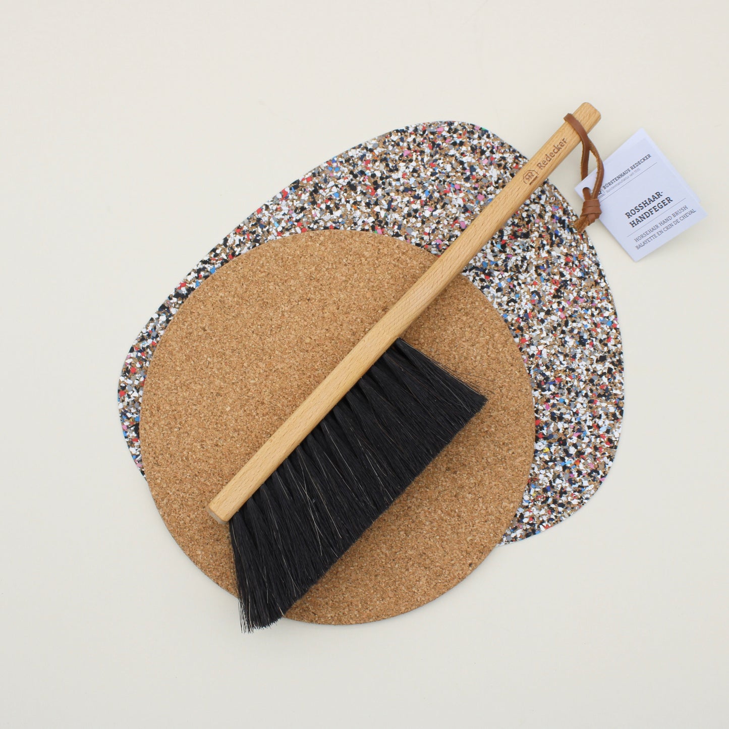 Hand Brush - Delta