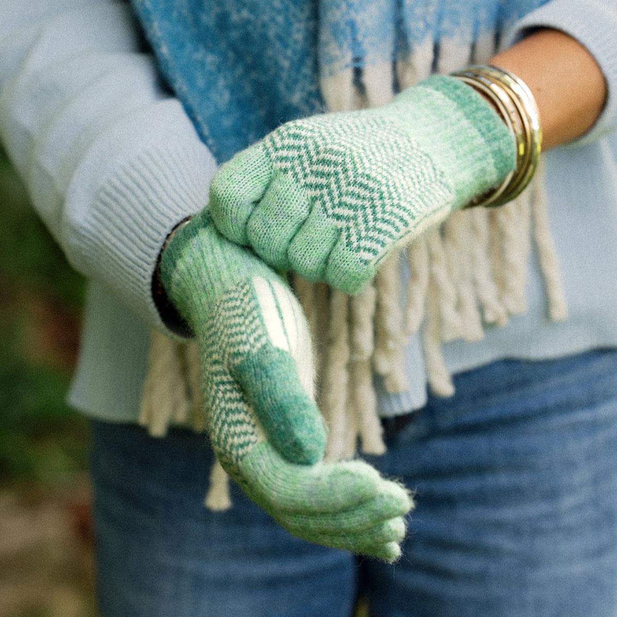 Lara Gloves - Green